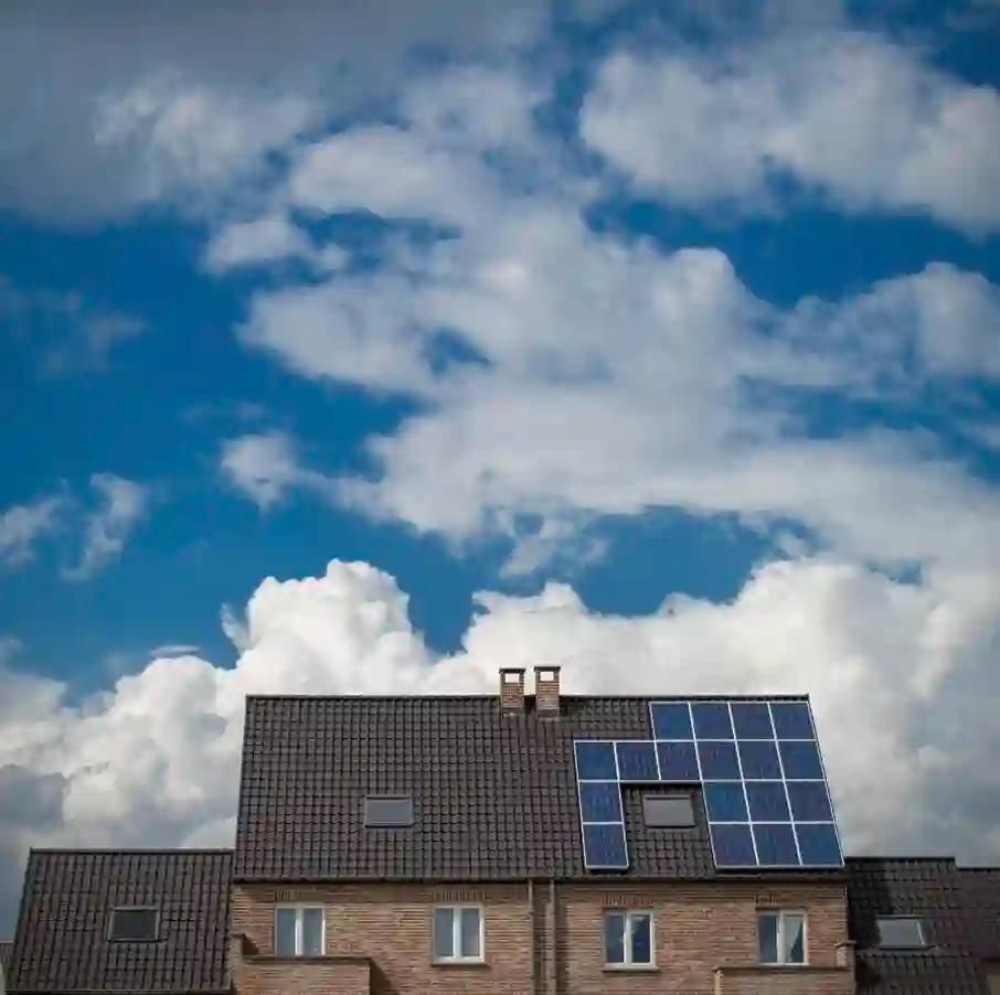 Zonnepanelen op een dak in Ninove